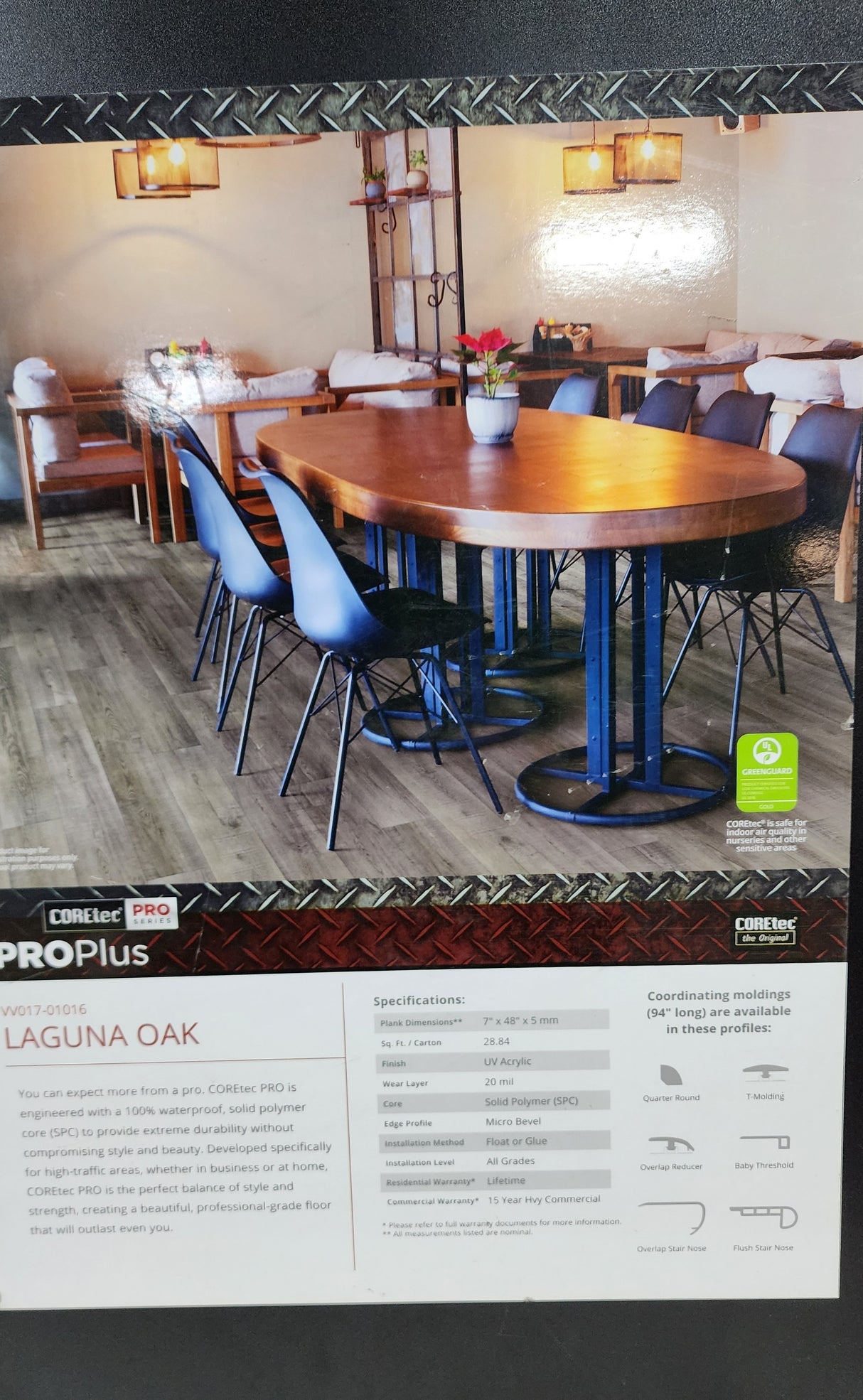 Laguna Oak - Coretec vv017 Pro Plus Classics